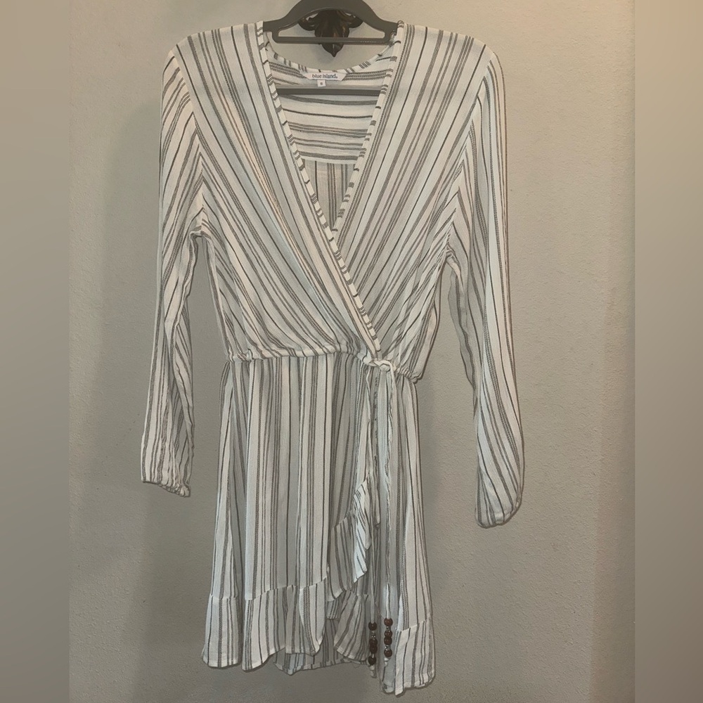 Blue Island White and Gray Long Sleeve Wrap Sundress
